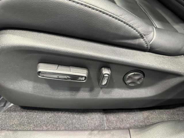 Photo of 2022 Crystal Black Pearl Honda CR-V