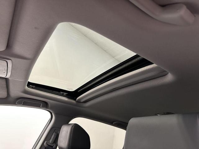 Photo of 2022 Crystal Black Pearl Honda CR-V