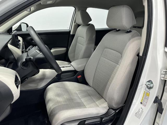 Photo of 2023 Platinum White Pearl Honda HR-V