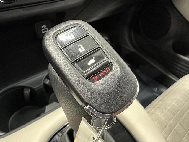 Photo of 2023 Platinum White Pearl Honda HR-V