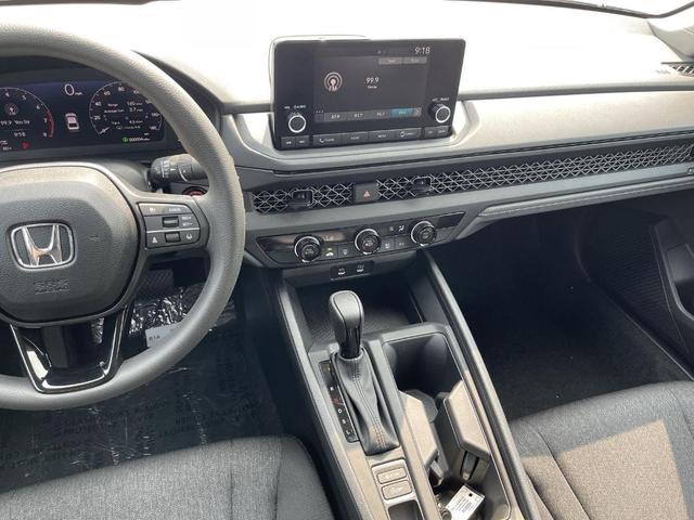 Photo of 2025 Platinum White Pearl Honda Accord