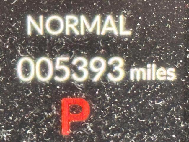 Photo of 2024 Platinum White Pearl Honda Civic