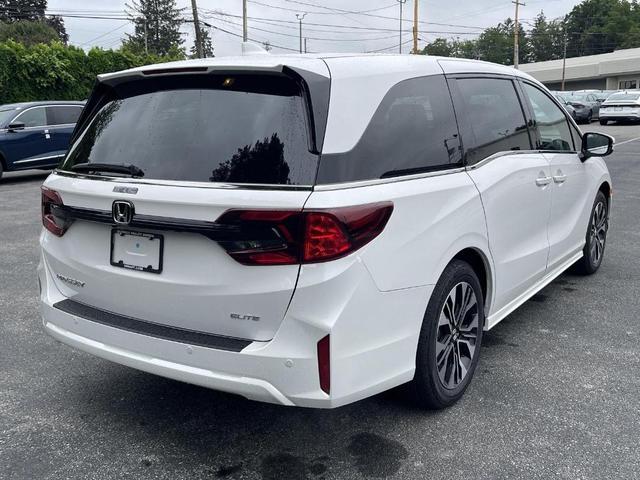 Photo of 2025 Platinum White Pearl Honda Odyssey