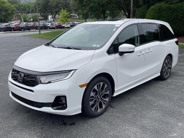 Photo of 2025 Platinum White Pearl Honda Odyssey