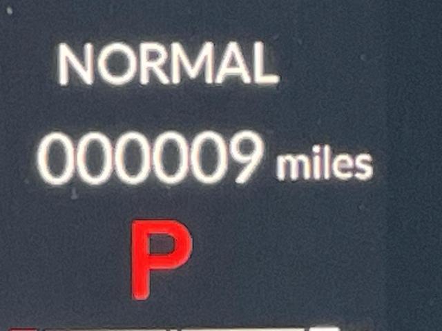 Photo of 2025 Platinum White Pearl Honda Odyssey