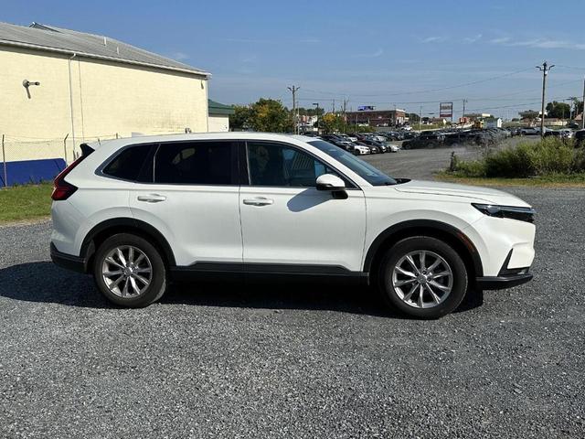 Photo of 2024 Platinum White Pearl Honda CR-V