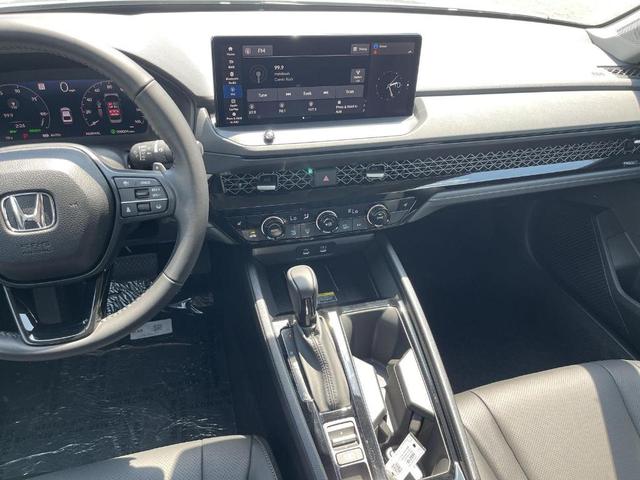 Photo of 2025 Solar Silver Metallic Honda Accord Hybrid