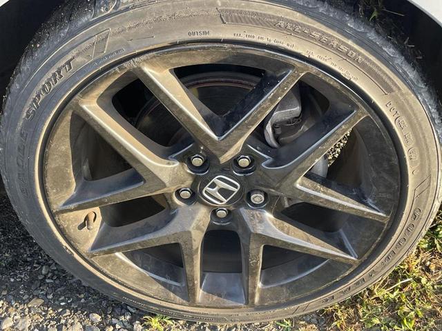 Photo of 2022 Sonic Gray Pearl Honda Civic
