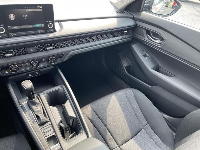 Photo of 2025 Urban Gray Pearl Honda Accord