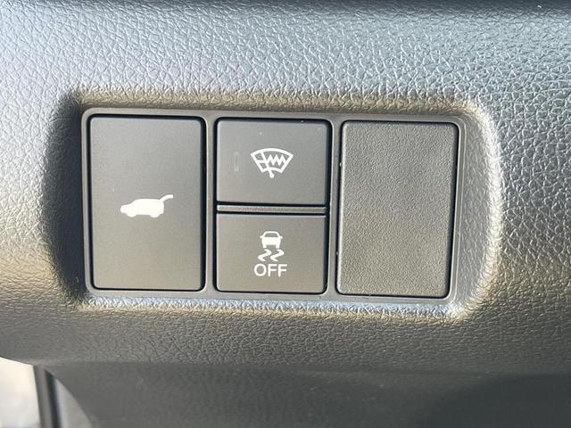 Photo of 2025 Lunar Silver Metallic Honda Pilot