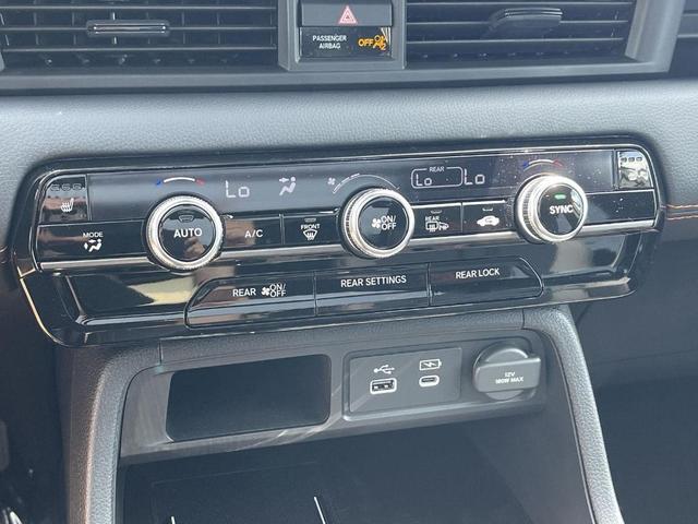 Photo of 2025 Lunar Silver Metallic Honda Pilot