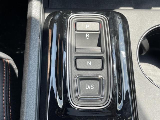Photo of 2025 Lunar Silver Metallic Honda Pilot