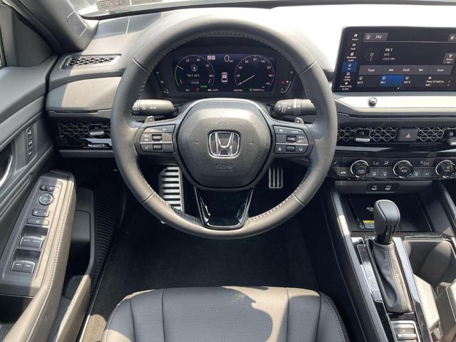 Photo of 2025 Platinum White Pearl Honda Accord Hybrid
