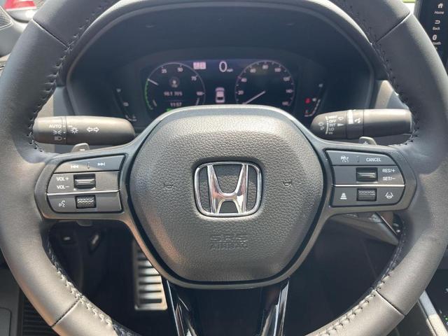 Photo of 2025 Platinum White Pearl Honda Accord Hybrid