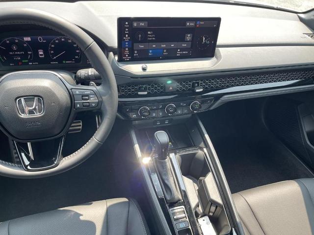 Photo of 2025 Platinum White Pearl Honda Accord Hybrid