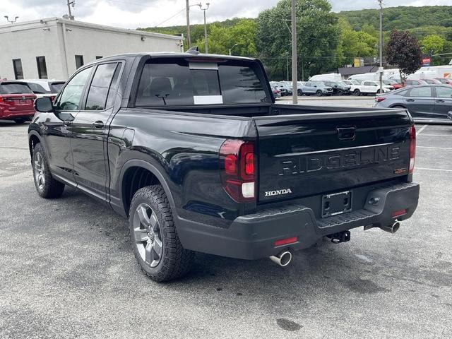 Photo of 2025 Crystal Black Pearl Honda Ridgeline