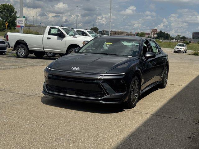 Photo of 2025 Portofino Gray Hyundai SONATA Hybrid