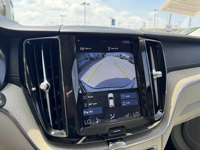 Photo of 2021 Onyx Black Metallic Volvo XC60