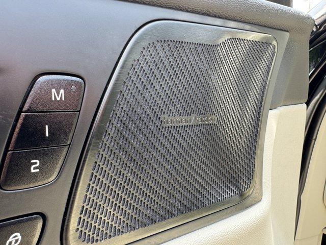 Photo of 2021 Onyx Black Metallic Volvo XC60