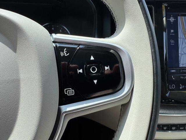 Photo of 2021 Onyx Black Metallic Volvo XC60