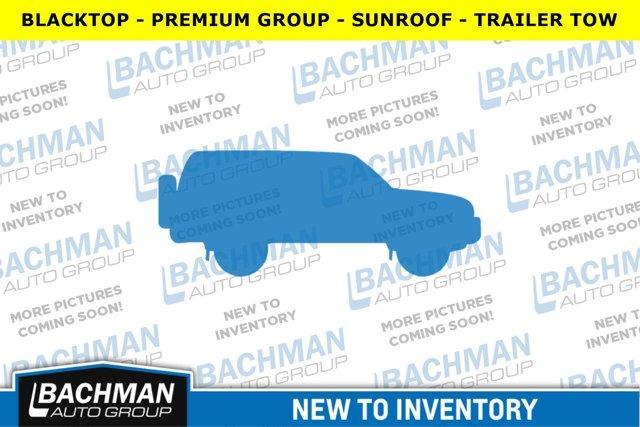 Photo of 2022 DB Black Clearcoat Dodge Durango
