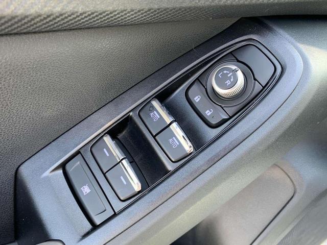 Photo of 2025 Crystal White Pearl Subaru Crosstrek
