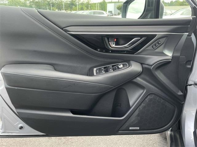 Photo of 2022 Ice Silver Metallic Subaru Outback
