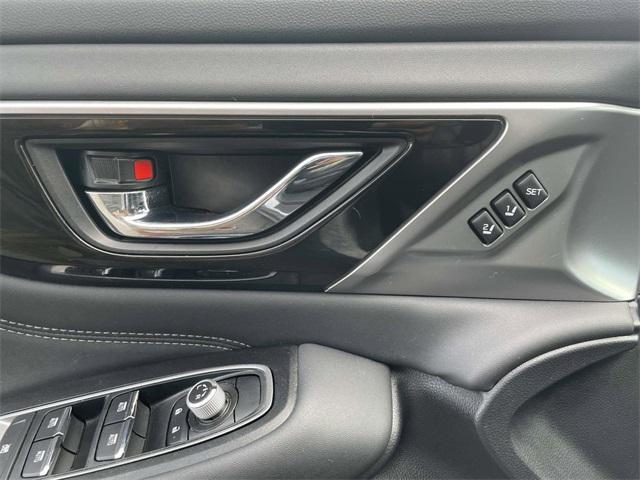 Photo of 2022 Ice Silver Metallic Subaru Outback