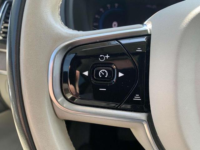 Photo of 2023 Silver Volvo XC90