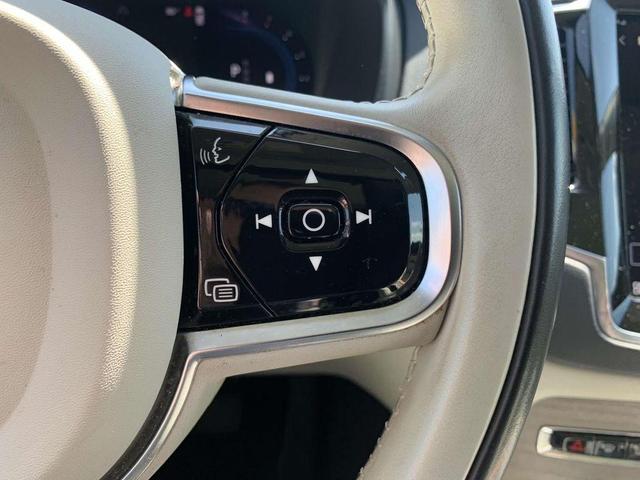 Photo of 2023 Silver Volvo XC90