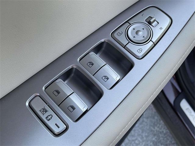 Photo of 2023 Burgundy Hyundai PALISADE