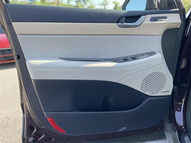 Photo of 2023 Burgundy Hyundai PALISADE