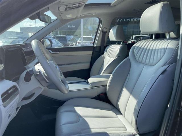 Photo of 2023 Burgundy Hyundai PALISADE