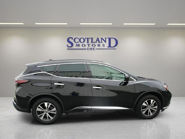 Photo of 2023 Super Black Nissan Murano