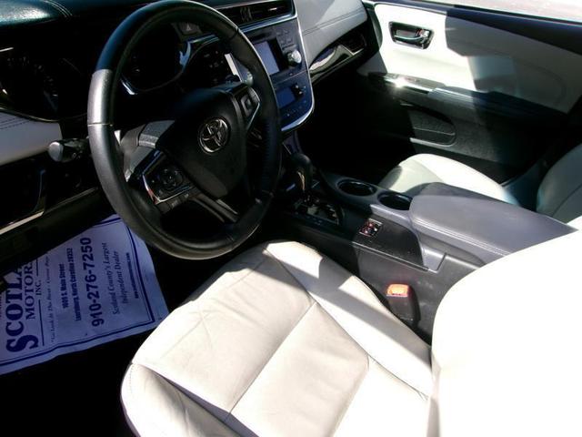 Photo of 2013 BLACK CHERRY Toyota Avalon