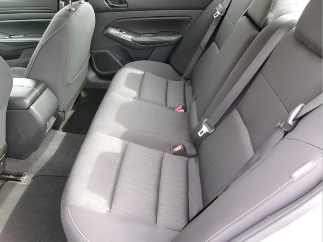 Photo of 2024 Brilliant Silver Metallic Nissan Altima