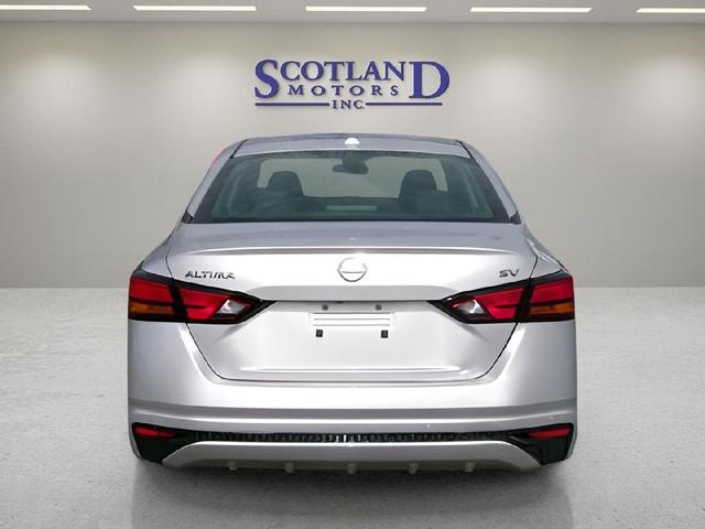 Photo of 2024 Brilliant Silver Metallic Nissan Altima