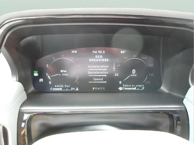 Photo of 2021 Silver Radiance Lincoln Nautilus