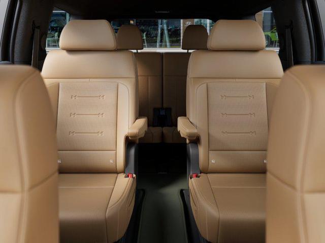 Photo of 2026 Black Hyundai SANTA FE HEV