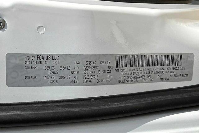 Photo of 2017 White Knuckle Clearcoat Dodge Grand Caravan