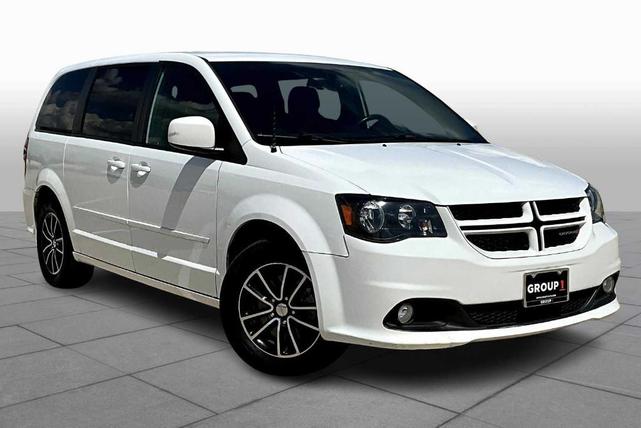 Photo of 2017 White Knuckle Clearcoat Dodge Grand Caravan
