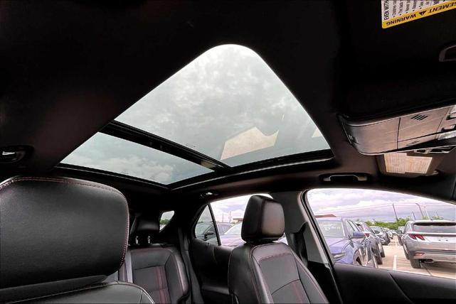 Photo of 2022 Iridescent Pearl Tricoat Chevrolet Equinox