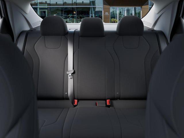 Photo of 2025 White Hyundai ELANTRA