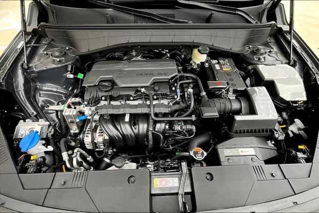 Photo of 2025 Abyss Black Pearl Hyundai KONA