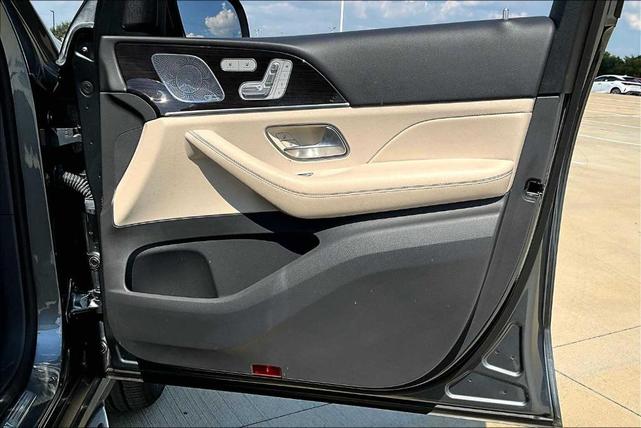 Photo of 2020 Gray Metallic Mercedes-Benz GLE 350