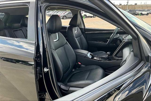 Photo of 2022 Phantom Black Hyundai TUCSON