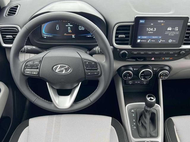 Photo of 2025 Green Hyundai VENUE