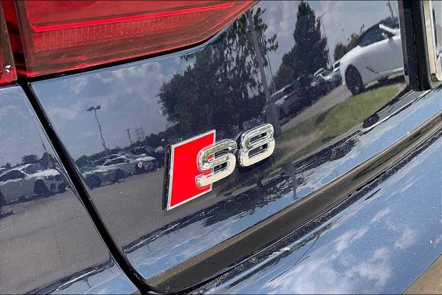 Photo of 2022 Firmament Blue Metallic Audi S8
