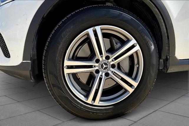Photo of 2020 Polar White Mercedes-Benz GLC 300