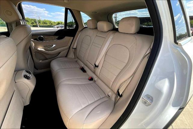 Photo of 2020 Polar White Mercedes-Benz GLC 300